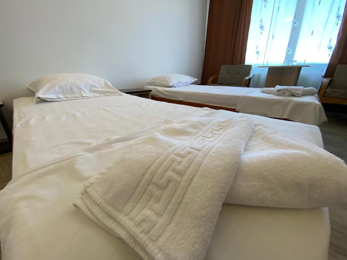 Hotel Gorj Targu Jiu Bagian luar foto