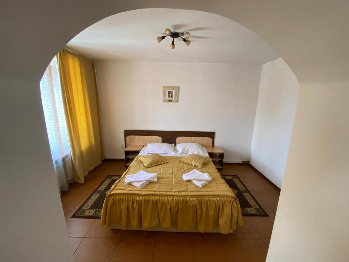 Hotel Gorj Targu Jiu Bagian luar foto
