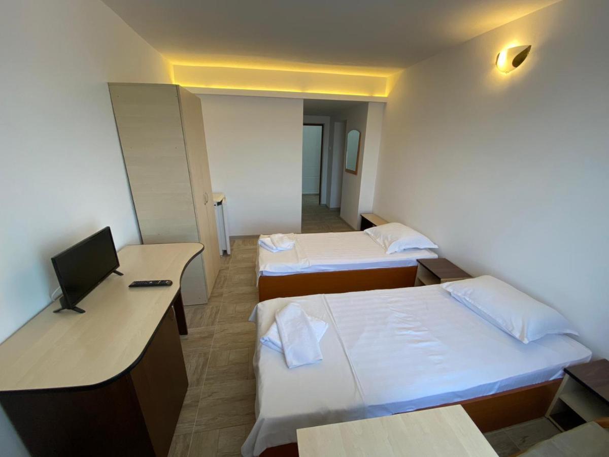 Hotel Gorj Targu Jiu Bagian luar foto