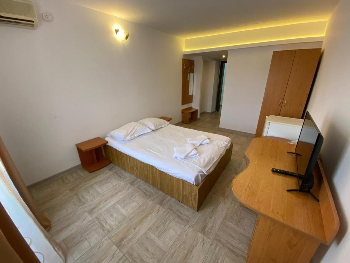 Hotel Gorj Targu Jiu Bagian luar foto