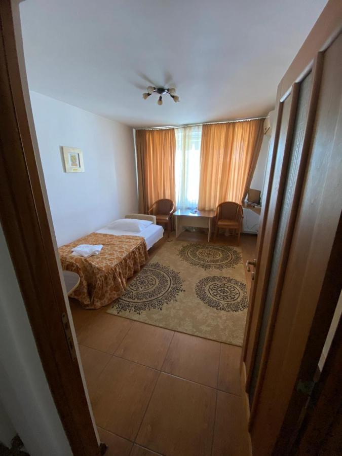 Hotel Gorj Targu Jiu Bagian luar foto