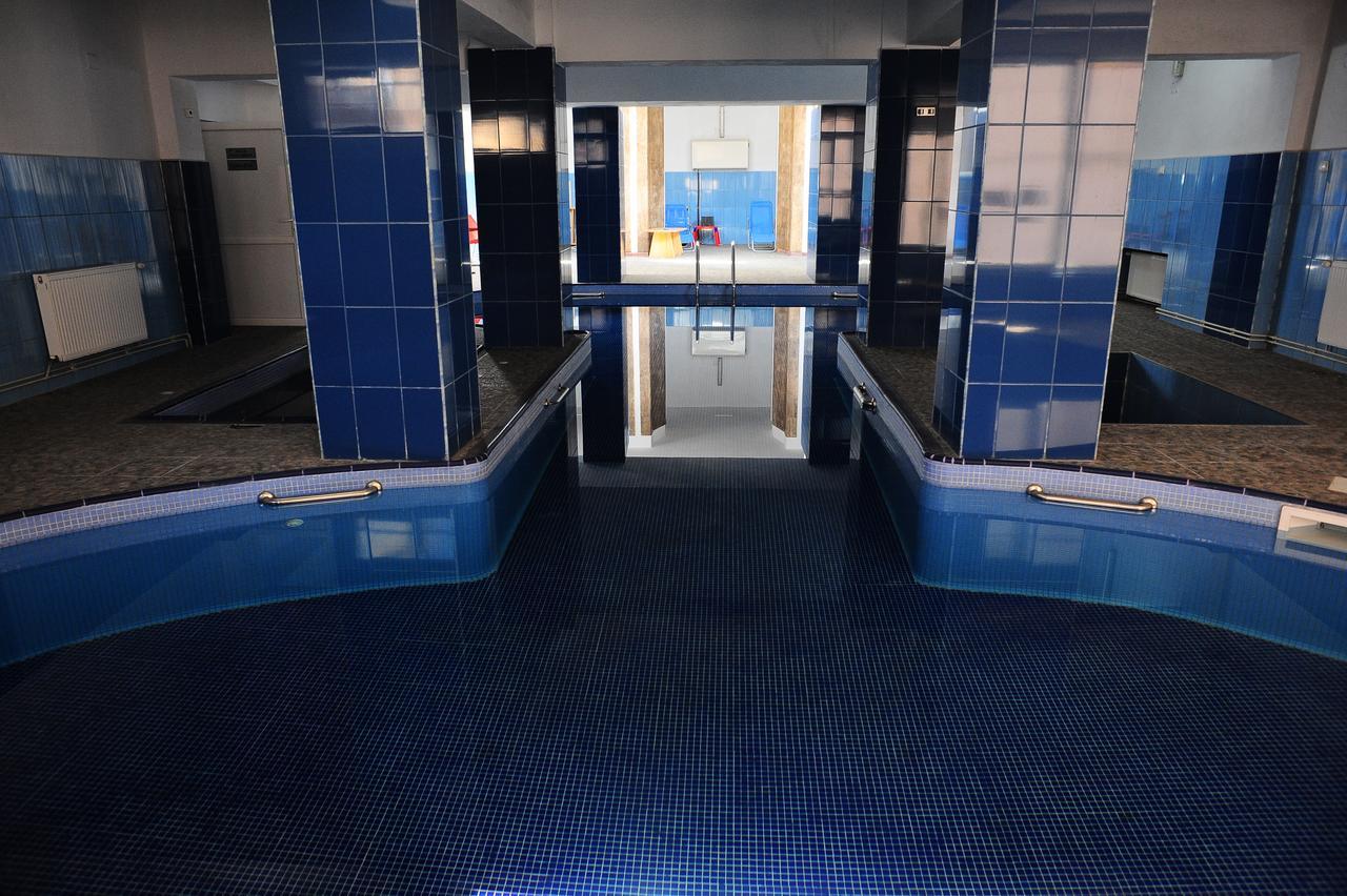 Hotel Gorj Targu Jiu Bagian luar foto