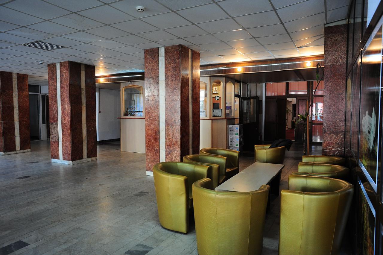 Hotel Gorj Targu Jiu Bagian luar foto
